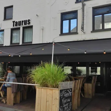 Taurus Szálloda